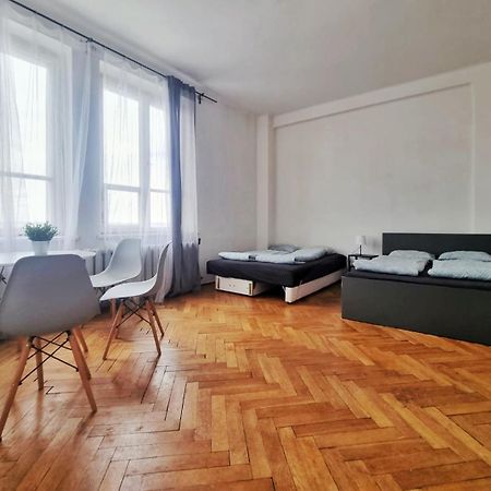 Nice Room In Old Town קרקוב מראה חיצוני תמונה